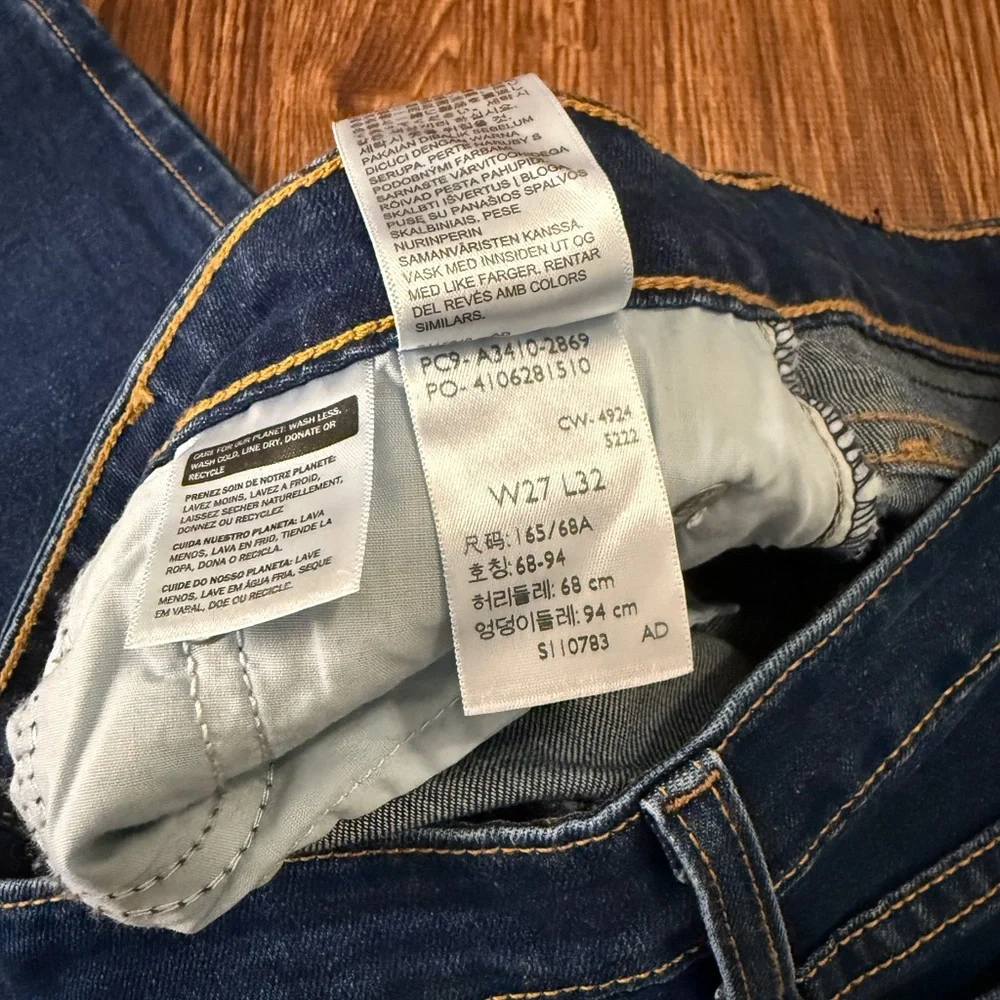 Levi's Women's High-Rise Flare | W27 L32 - Picture 10 of 13